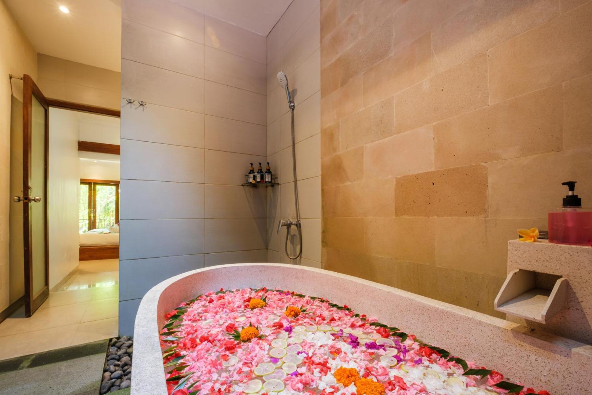 Puri Kobot Hotel Ubud Buitenkant foto
